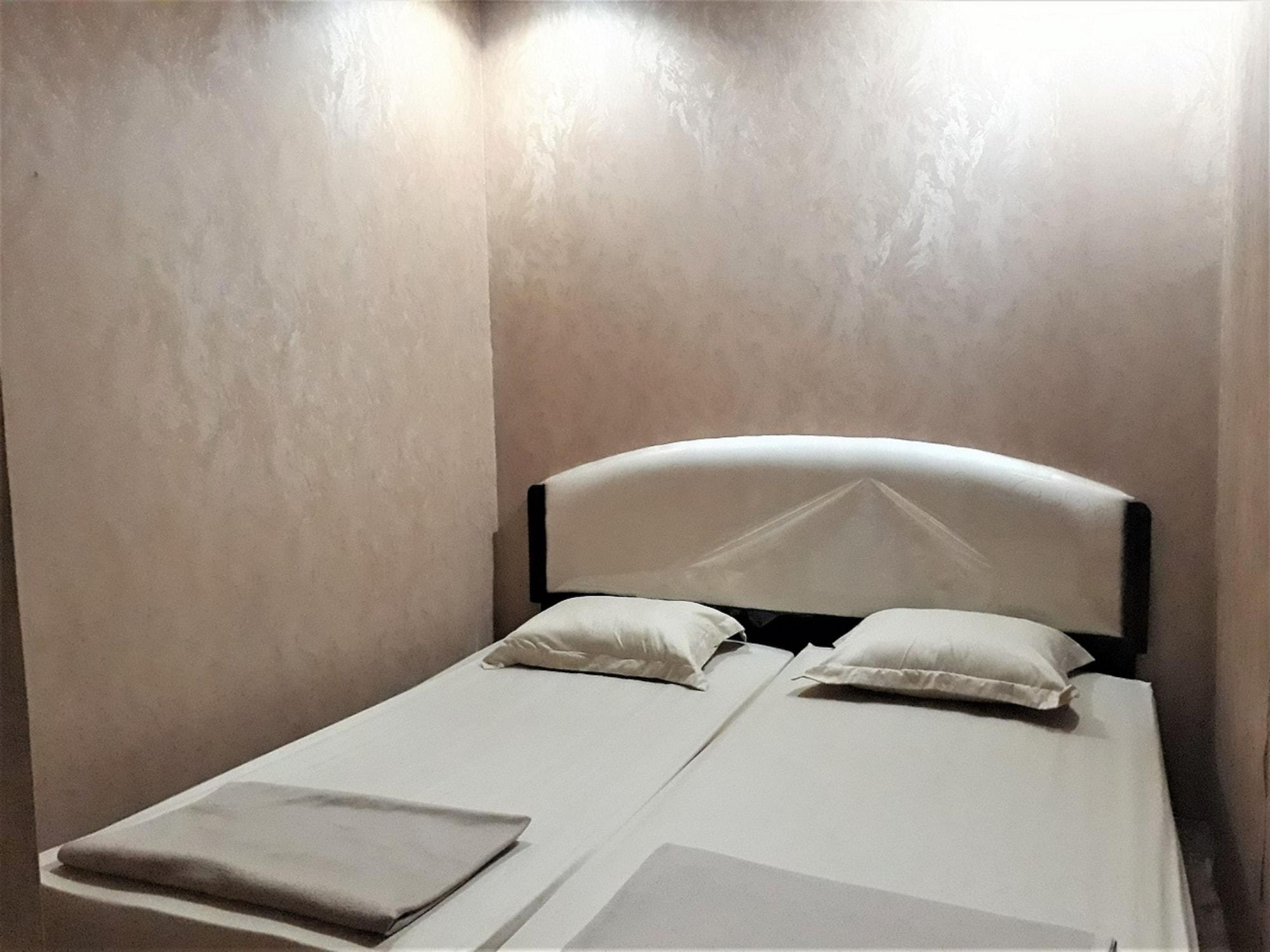 Hotel Orange Homes Syariah - Zuzu 2*