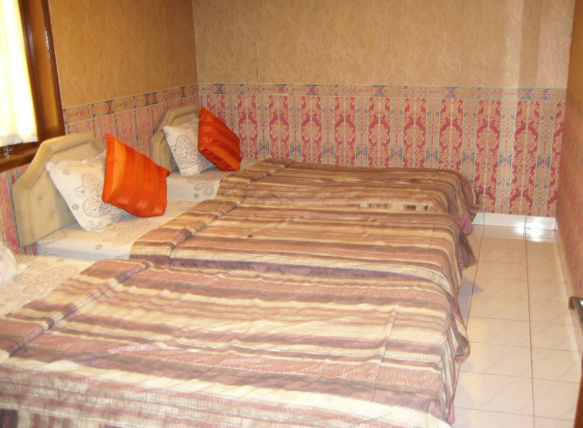 Hotel Orange Homes Syariah - Zuzu